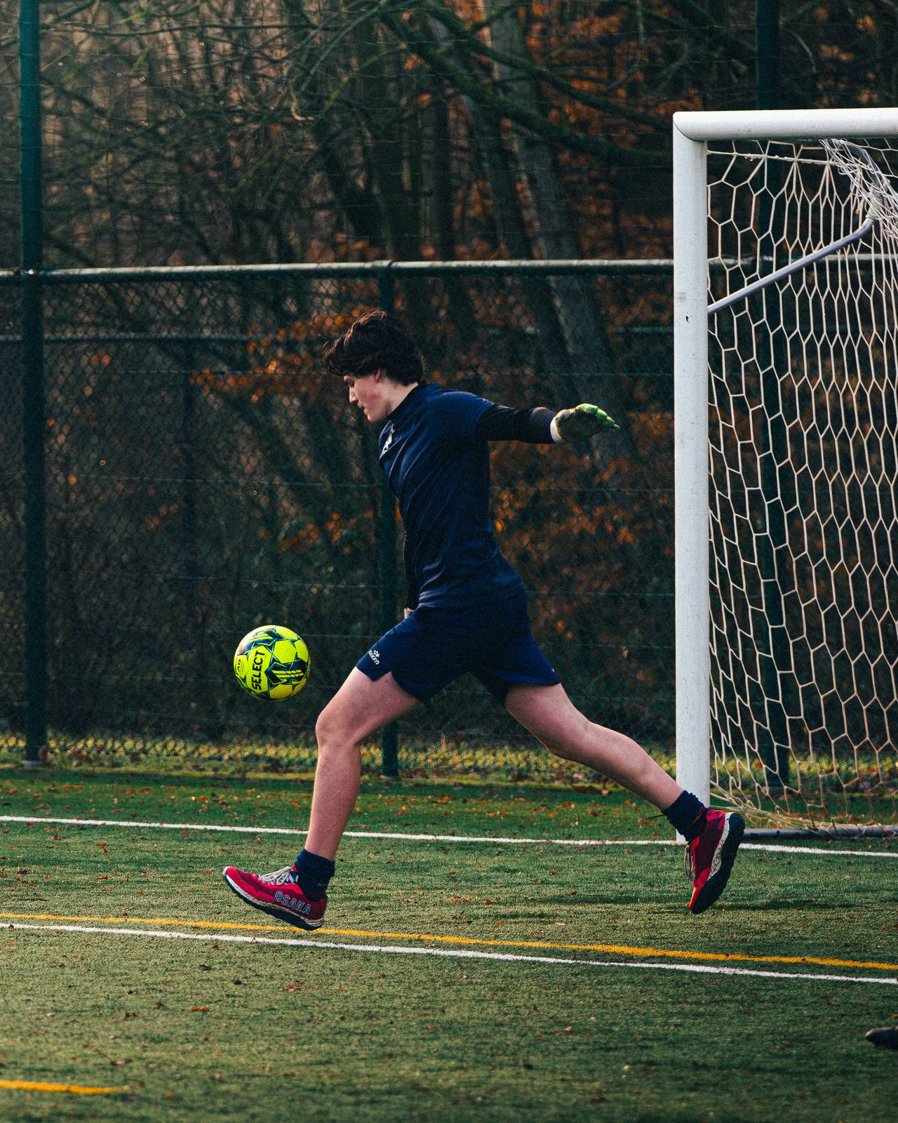 Keeper trapt uit